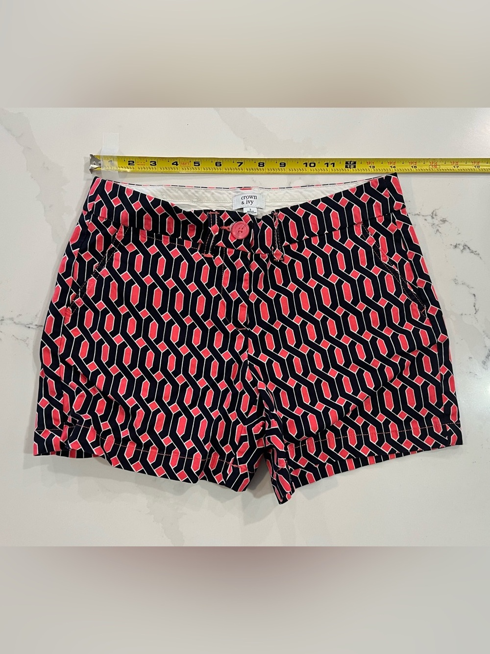 crown & ivy Black and Pink Geometric High-Waist Shorts